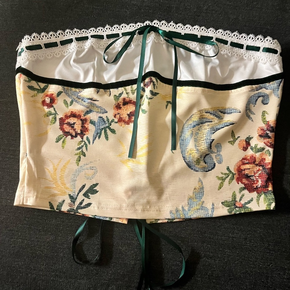 vintage pattern lace up corset